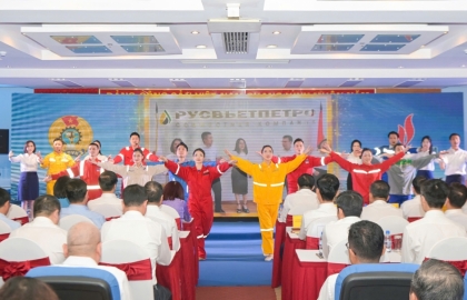 Giá dầu giảm mạnh, doanh thu tháng 10 của Petrovietnam vẫn lập đỉnh, cao nhất từ đầu năm